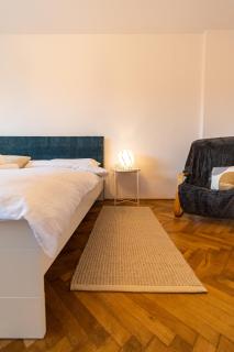 Lua Solis Apartment in the Old Town w/ Mt Tampa Views - Brasov - 5