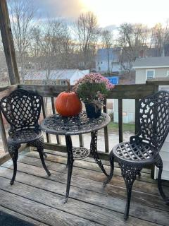 Saco Riverside Apt Modern & Cozy 3 bedroom 3rd flr - Conway - 4