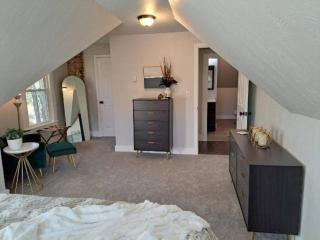 Saco Riverside Apt Modern & Cozy 3 bedroom 3rd flr - Conway - 2
