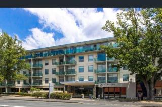 Self contained in city with on site restaurant, gym & parking - Launceston - 0