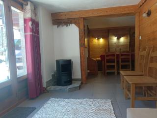Three Bedroomed Chalet Apartment - 4