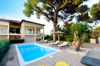 Island Rodos Pool Suites - Ialysos - 9