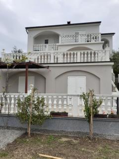 Apartments Gorenjka - Banjol - 9