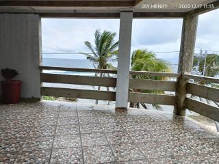 Ocean View Room Jay Henry's Transient House - Pagudpud - 9