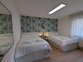 Urban Oasis family apt 10 mins from Venice - 2