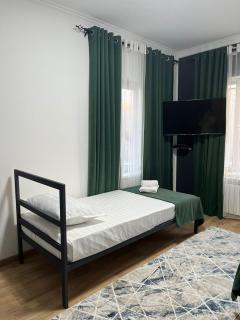 A Hotel Bishkek - Bisjkek - 1