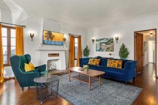 Visit the Beach from a Historic Downtown Apartment - NRP21-00092 - Long Beach - 0