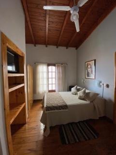 HOSTERIA ISABEL Departamentos y Habitaciones con baño privado - Las Grutas - 5