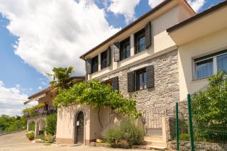 Beautifully renovated old stone house with large private outdoor pool - 7