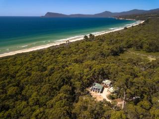 Three Little Pigs Escape - MAIN HOUSE - OFF GRID - South Bruny - 8