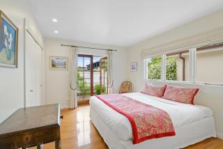 Elegant Family Home in Merivale - 8