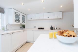 Beautiful 4 Bedroom Home - Cheltenham - 4