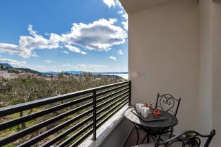 Newly Built Apartment Luka - Makarska - 0