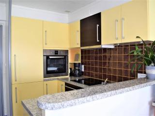 Bel Appartement avec Terrasse, Parking Privé et Vue sur Mer à Perros-Guirec - FR-1-368-151 - Perros-Guirec - 1
