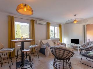 Holiday Home Les Restanques du Vallon by Interhome - Le Lavandou - 3