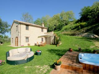 Belvilla by OYO Villa Barchetta - Monte San Martino - 0