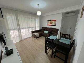 Holidays2Malaga Dr Marañon 3 bedrooms Terrace Aircon North Malaga city - Málaga - 4