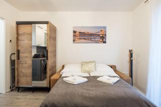 Central Sphere Apartment - Budapest - 8