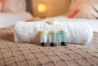 Cheerful 3 Bedroom house sleeps 7 in Peterborough - 6