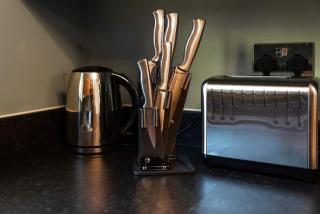 Cheerful 3 Bedroom house sleeps 7 in Peterborough - 4