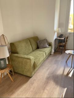 Studio Nice Le Palais, avec cuisine et espace repas séparés, dans immeuble niçois, Port de Nice, Vieux Nice, Place du pin et Garibaldi, Colline du château, à 2 minutes de la promenade des Anglais - Nice - 3