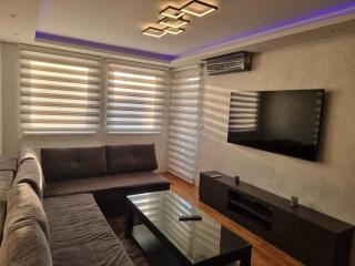 Istocno Sarajevo 03 Privatni Parking - 1