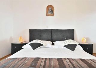 Apartments Sanda - 2