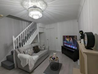 Greatmindz's home away from home - Bloxwich - 8