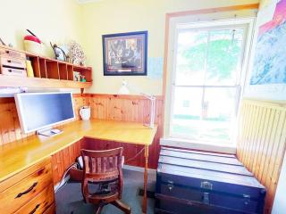 Cozy Skiing Vacation in Historic 1800’s Colonial - - 9
