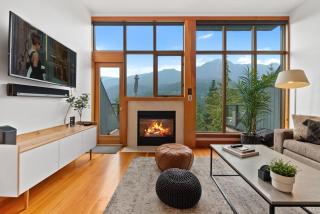 Whistler 'Treehouse' - 9