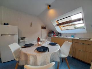 Charmant Duplex 3p avec Balcon et Aperçu Mer à 550m de la Plage - Parking & Wifi Inclus - FR-1-477-187 - 4