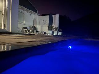 THE SURF AND GOLF HUIS Solar Power - 1