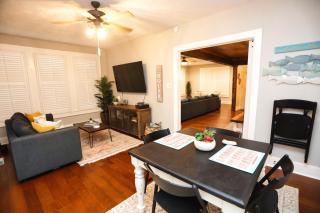 Historic Home Family Friendly Close to Seawall - Galveston - 8