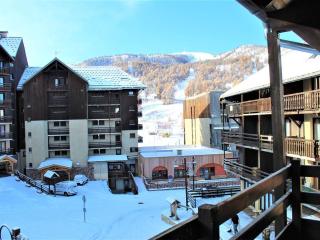 Studio lumineux, 4 couchages, balcon sud, pied de pistes, centre station, casier à ski - FR-1-330-145 - Risoul - 1