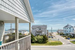 Spectacular sunsets on the sound - only one block from the beach - North Topsail Beach - 0