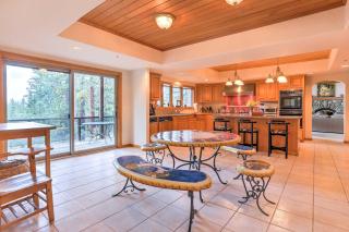 Mtn and Lake Views Incline Village Ski Chalet - 8