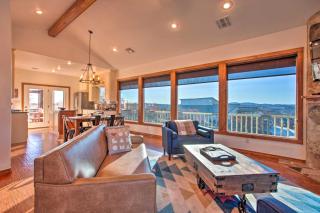 Updated Cabin with 360-Degree Mtn View 1 Mi to Lake - Medicine Park - 5