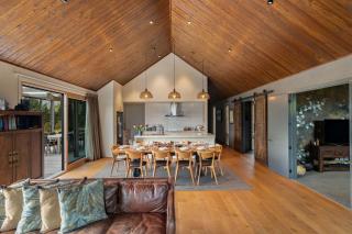 Sicilian Luxury Retreat Main House and Loft - Queenstown - 1
