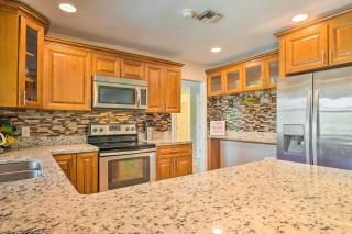 Pet-Friendly Fort Myers Home with Patio and Grill! - North Fort Myers - 4