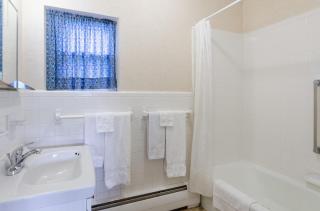 Knob Hill Motor Lodge - Hillsville - 4