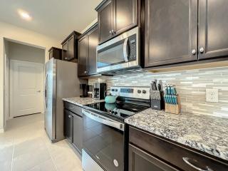 Game Room Fun! 5-br Retreat W Pvt Pool Near Disney - Davenport - 5
