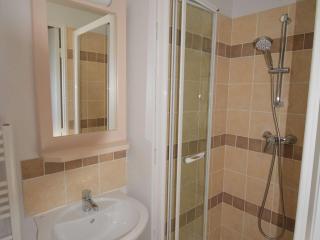 Maison Duplex avec Terrasse - 6 Pers, 4 Pièces, WiFi, Animaux Bienvenus, Parking Inclus - FR-1-382-185 - Grospierres - 5