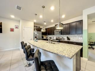 Disney Near! 5-br Getaway W Pool & Resort Access - Davenport - 1