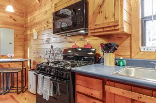 Hillside Hideaway - Mashburn Mill - 3