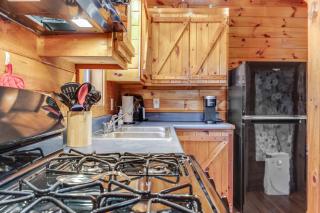 Hillside Hideaway - Mashburn Mill - 2