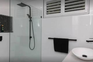Murlong - Hosted by Burleigh Letting - 2
