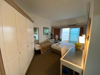 Seaview Deluxe Rainbow Paradise Tg Bungah 8pax - 3