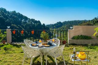 StayVista at Creek Edge Home - Pet Friendly Villa with Mountain Views, Lawn, Near Water Stream - Dharmsāla - 9
