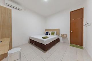 Urbanview Hotel Cozy Samarinda by RedDoorz - Samarinda - 0