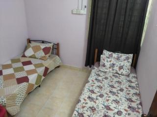 Ali Homestay Desa Permai Bukit Kuang - 1